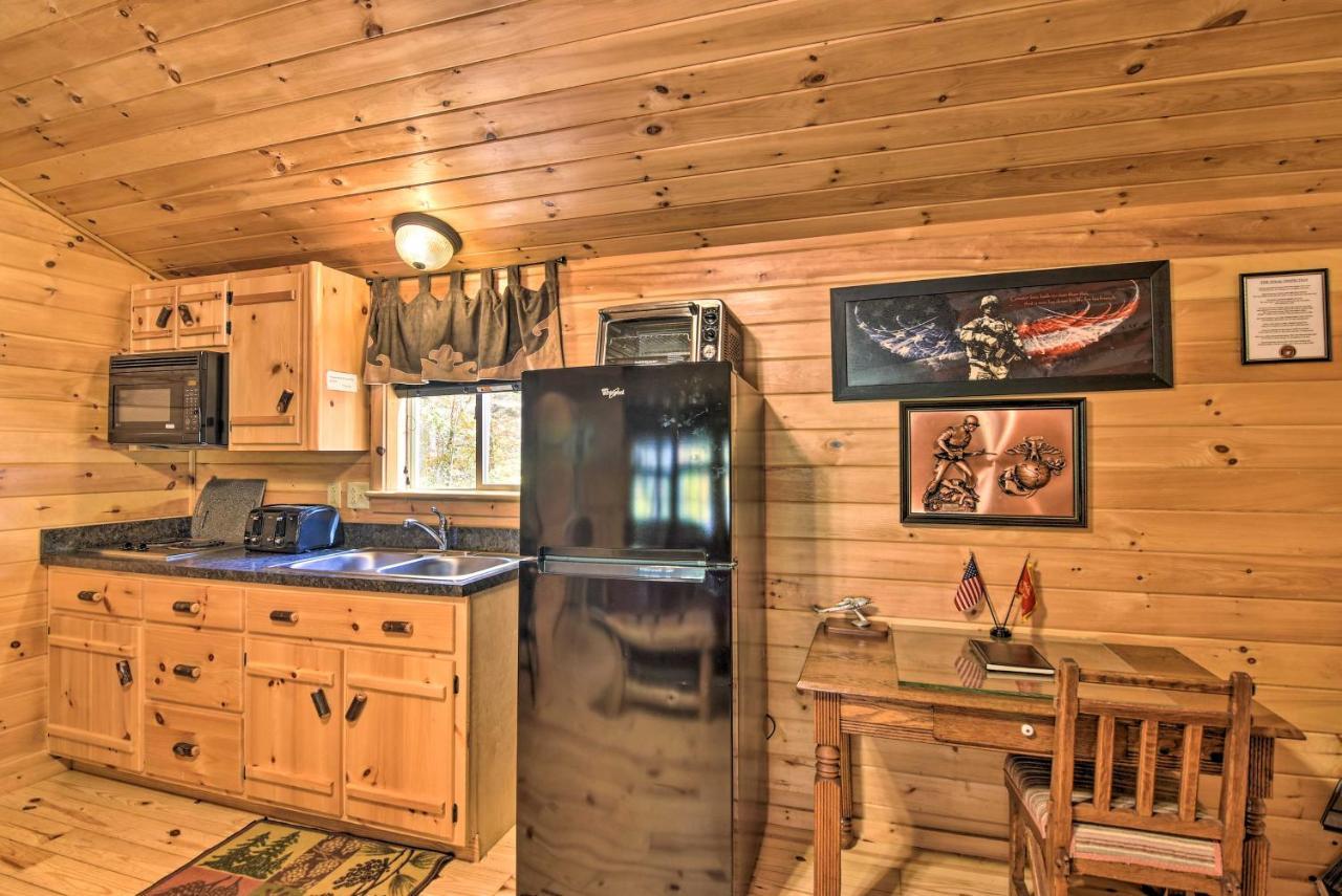 Вилла Pet-Friendly Semper Fi Cabin With Fire Pit! Parsons Экстерьер фото