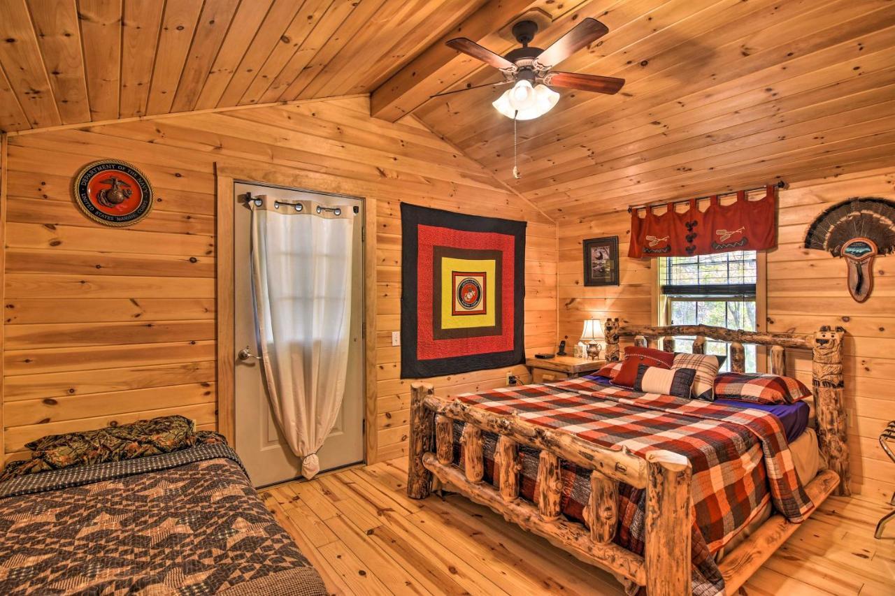 Вилла Pet-Friendly Semper Fi Cabin With Fire Pit! Parsons Экстерьер фото