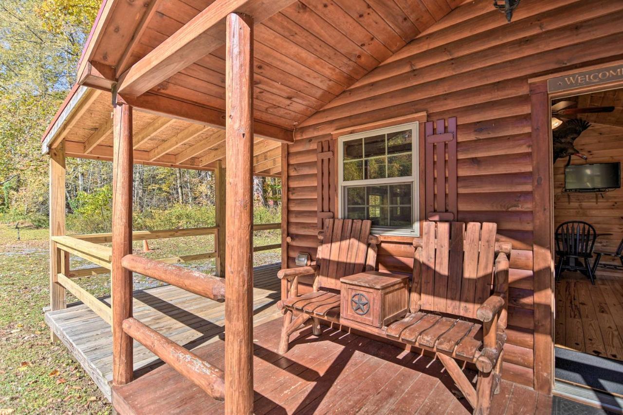 Вилла Pet-Friendly Semper Fi Cabin With Fire Pit! Parsons Экстерьер фото